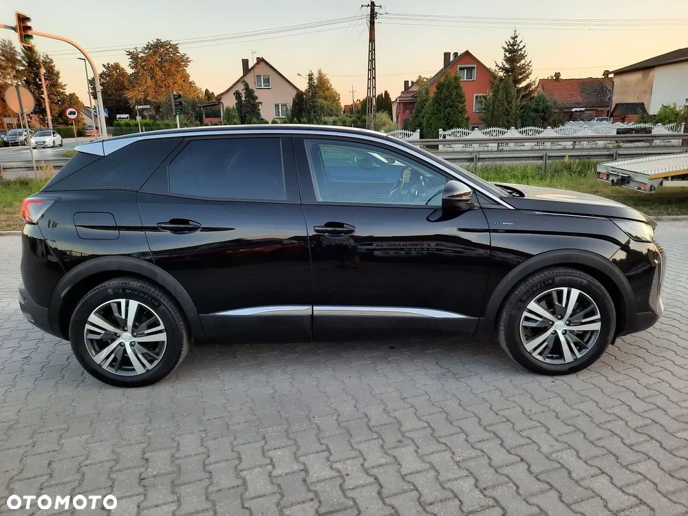 Peugeot 3008 1.6 PureTech HYbrid Allure S&S EAT8 - 5