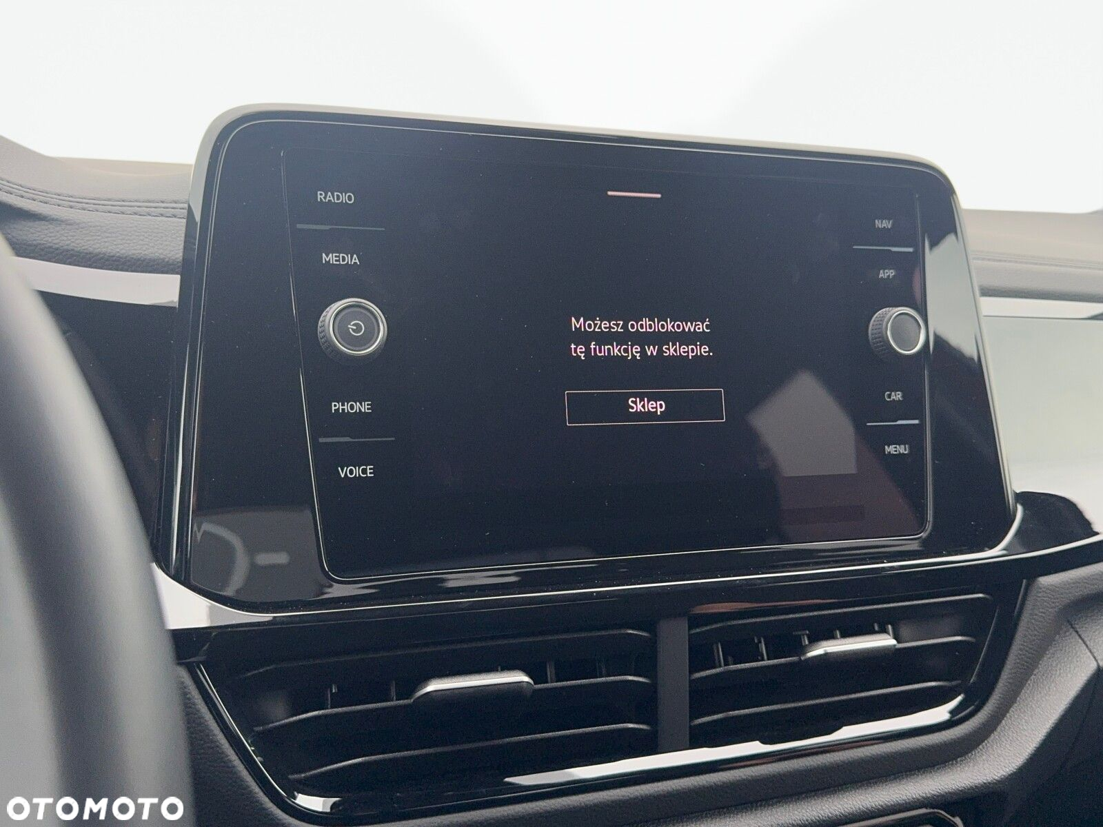 Volkswagen T-Roc 1.5 TSI Style DSG - 24