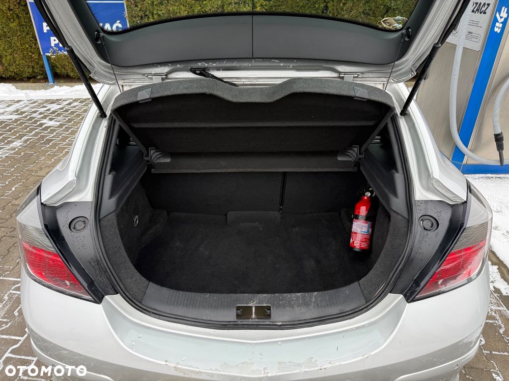 Opel Astra 1.9 CDTI Sport - 11