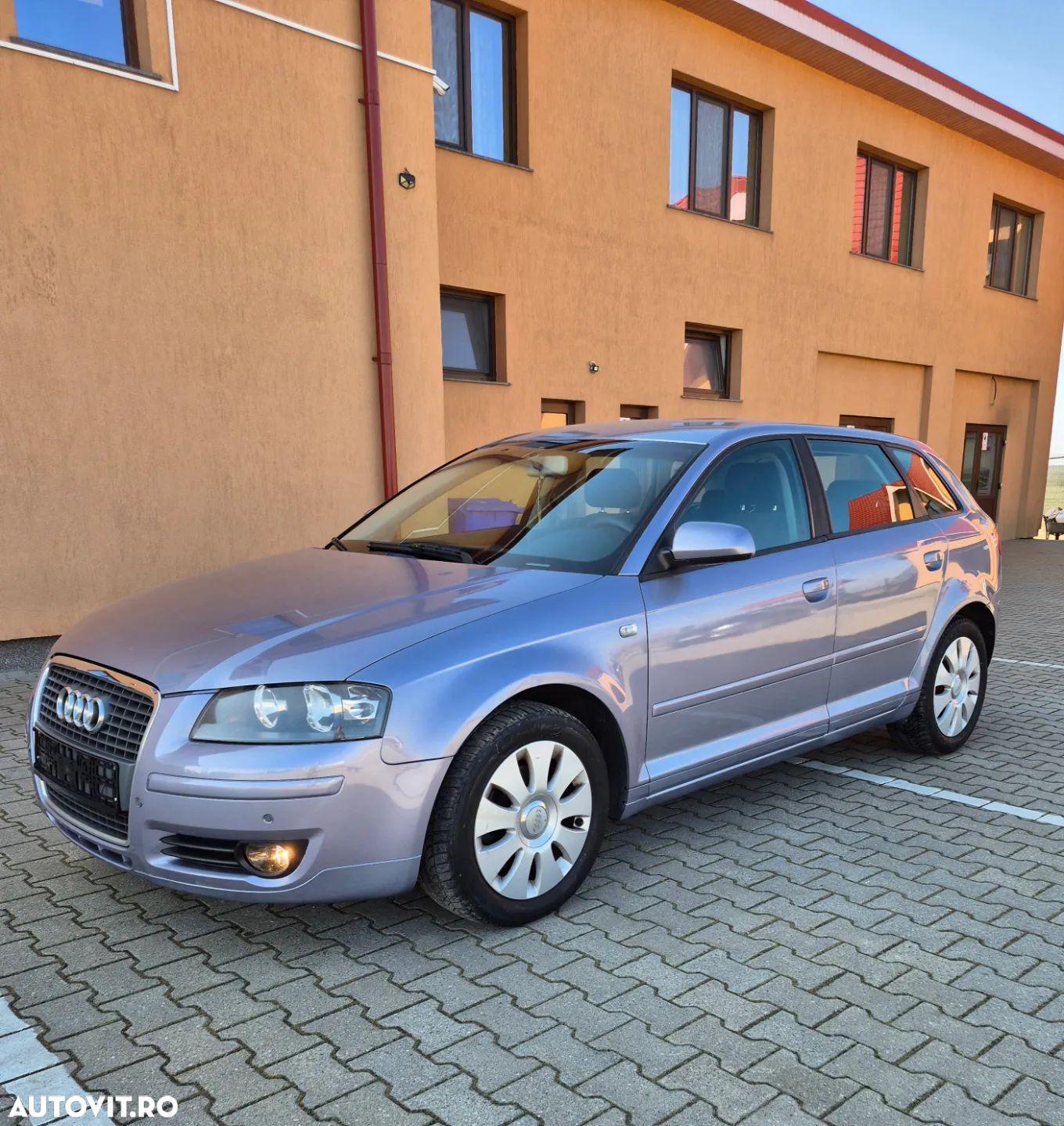 Audi A3 1.9 TDI Sportback Ambiente - 1