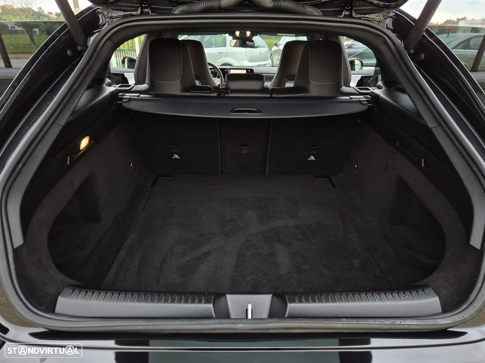 Mercedes-Benz CLA 200 d Shooting Brake AMG Line Aut. - 49