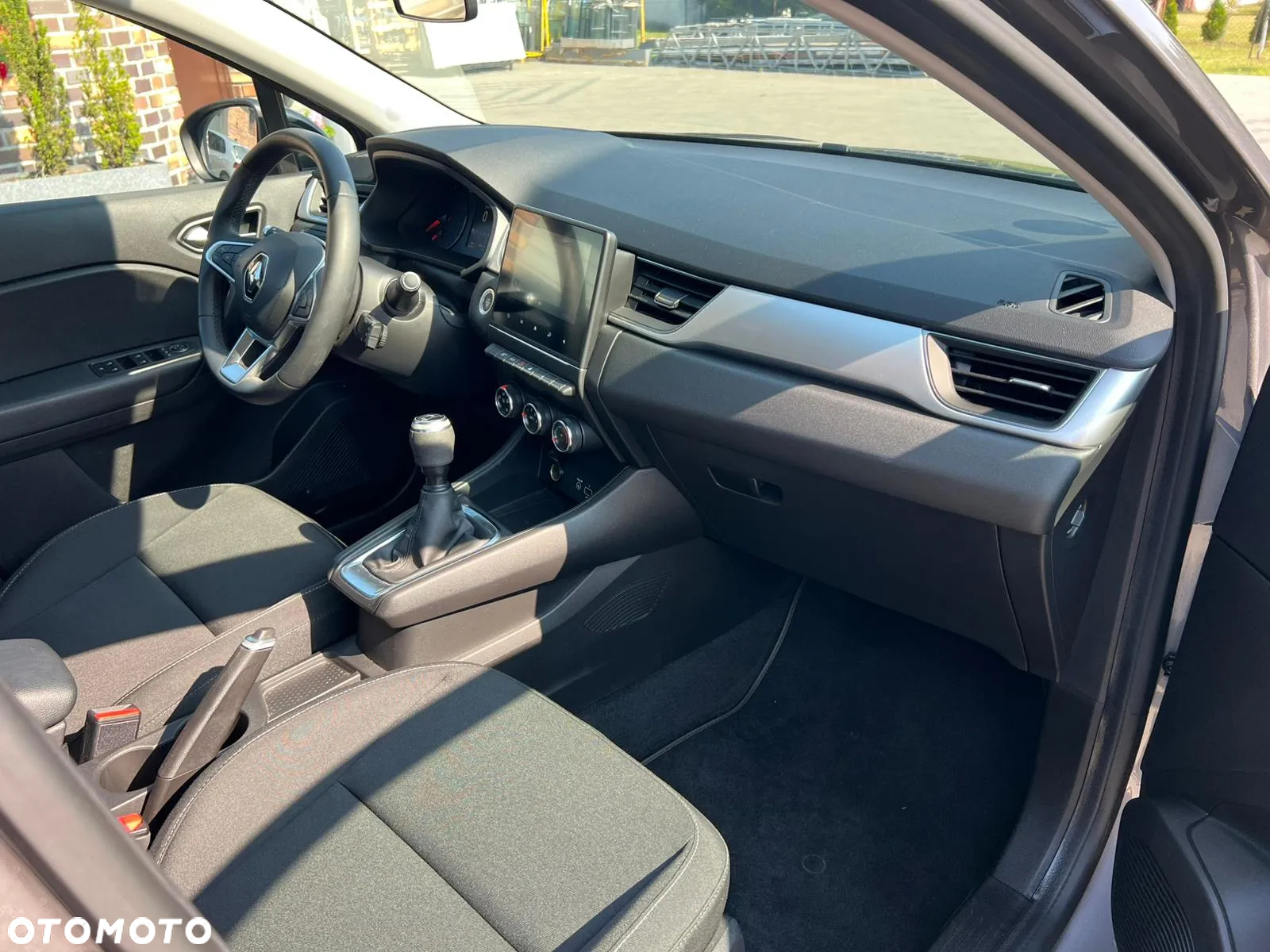 Renault Captur TCe 100 EXPERIENCE - 12