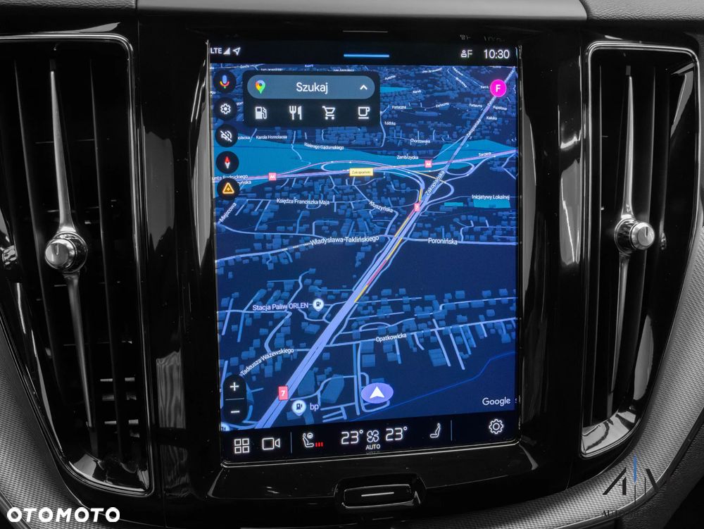 Volvo XC 60 B5 D AWD Ultimate Dark - 26
