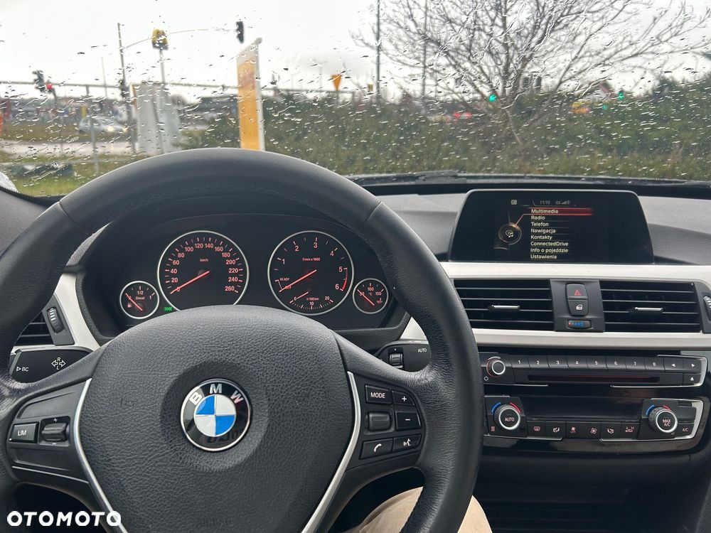 BMW Seria 3 318d - 16