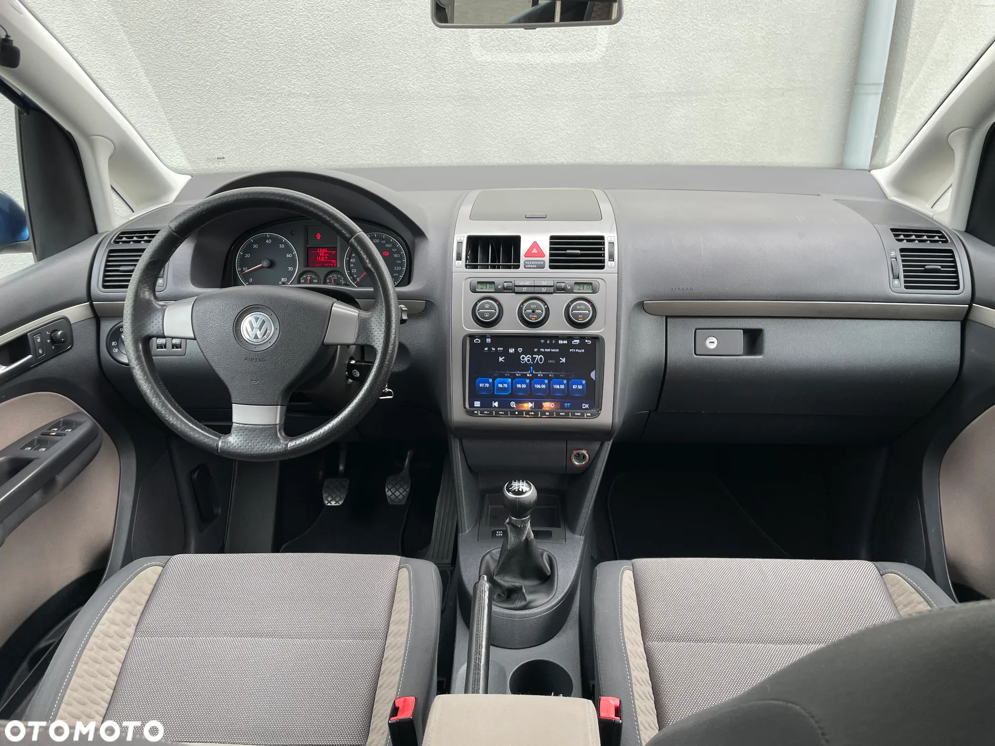 Volkswagen Touran 1.4 TSI Cross - 25