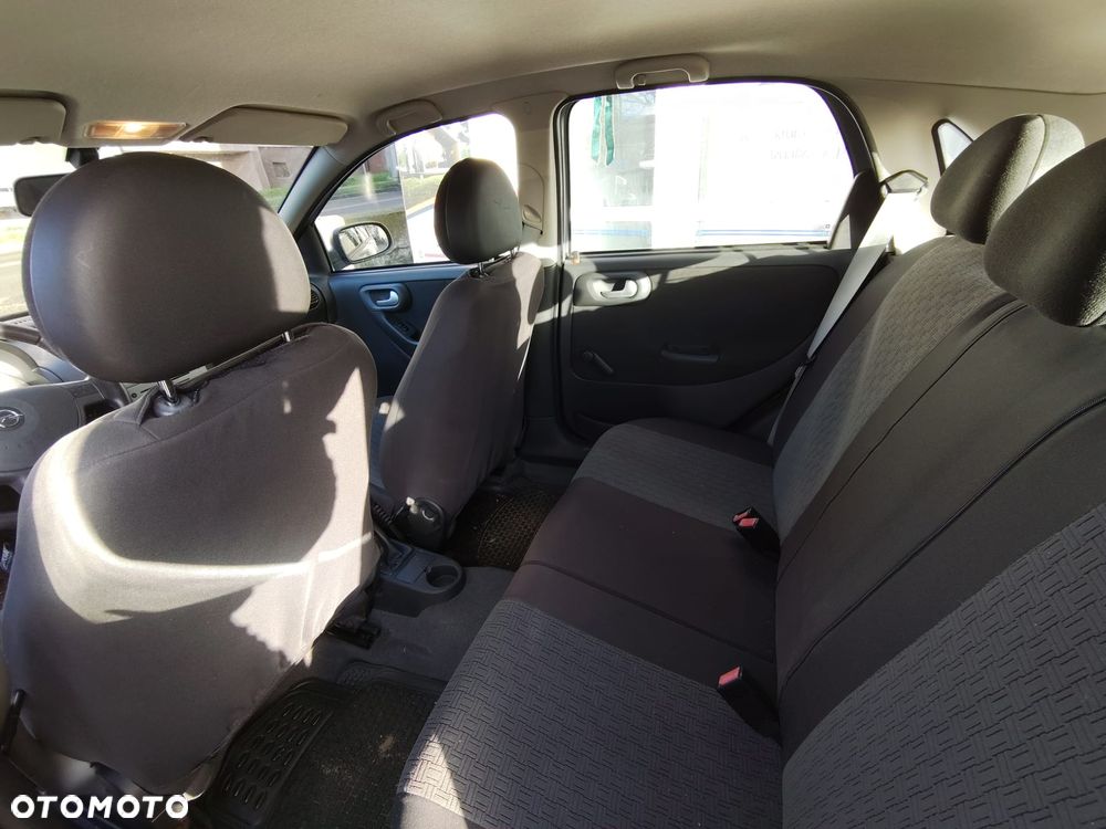 Opel Corsa 1.2 16V Enjoy - 3