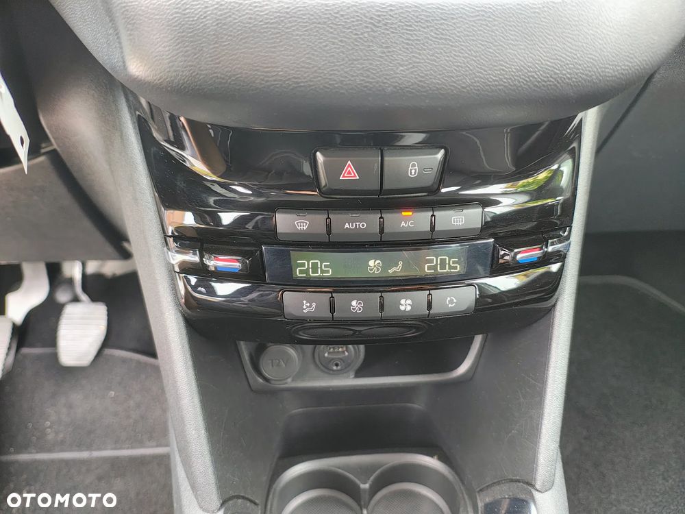Peugeot 208 1.6 BlueHDi Active S&S - 20