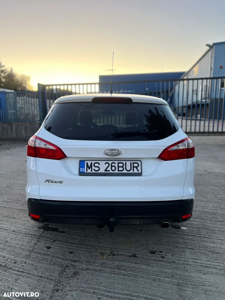 Ford Focus 2.0 TDCI DPF Titanium - 8