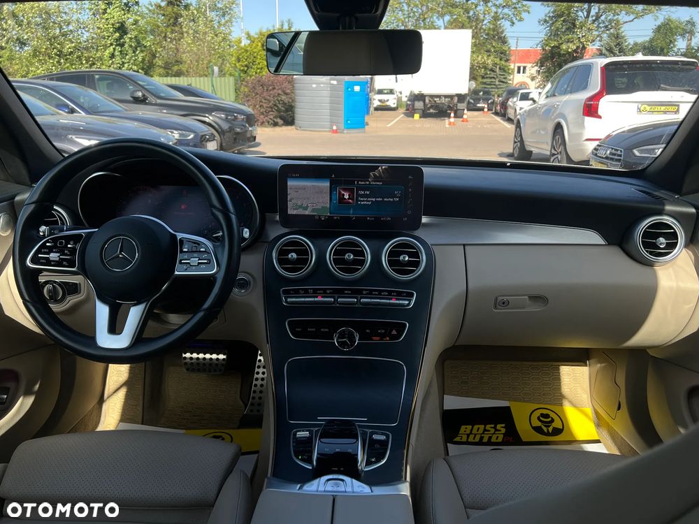 Mercedes-Benz Klasa C 300 4MATIC 9G-TRONIC - 15