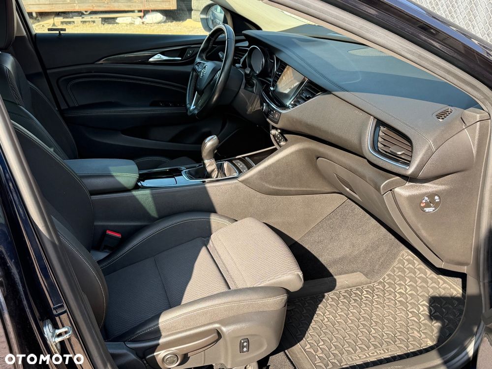Opel Insignia - 8
