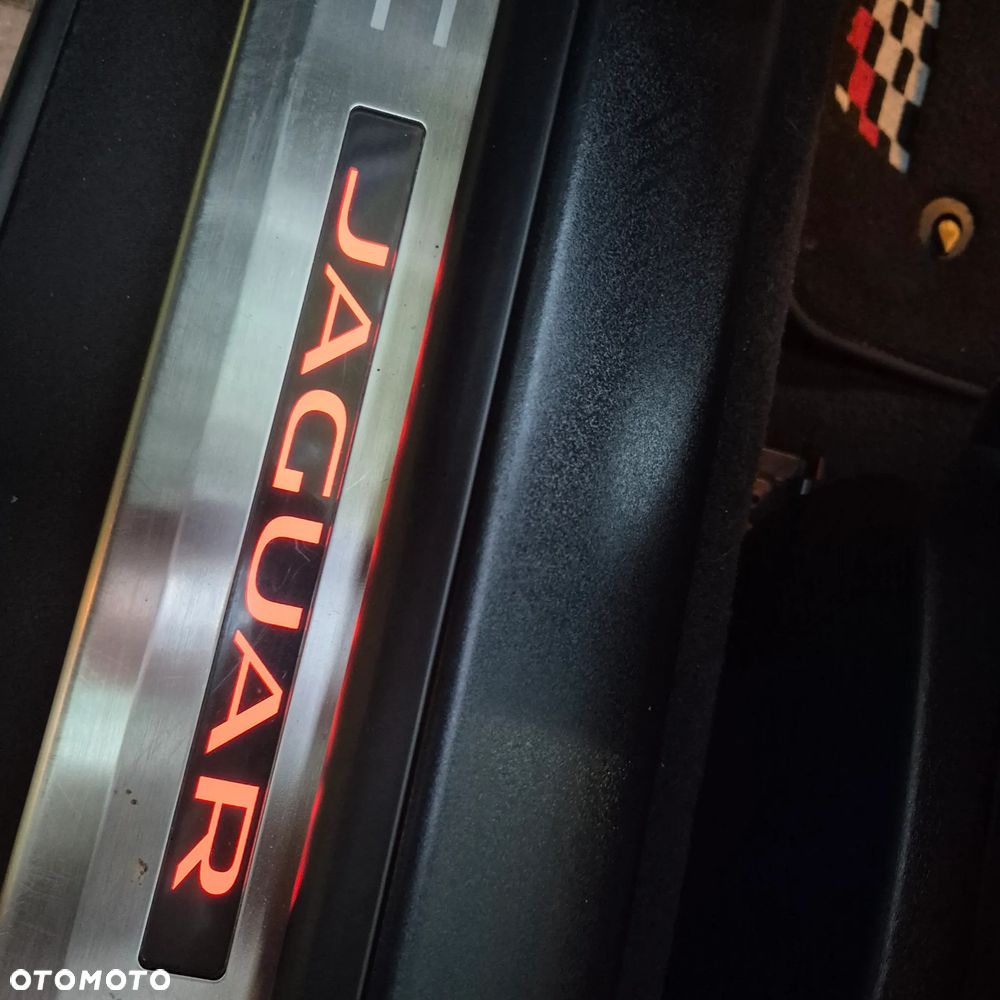Jaguar F-Type 2.0 Turbo R-Dynamic Black - 25