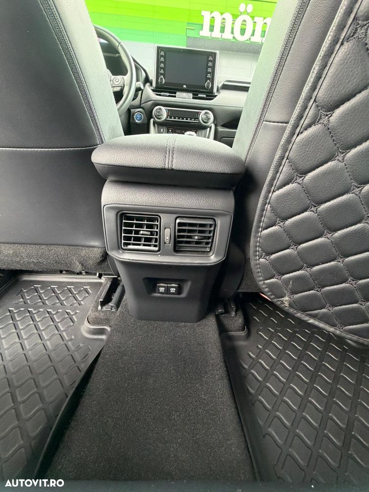 Toyota RAV4 - 12
