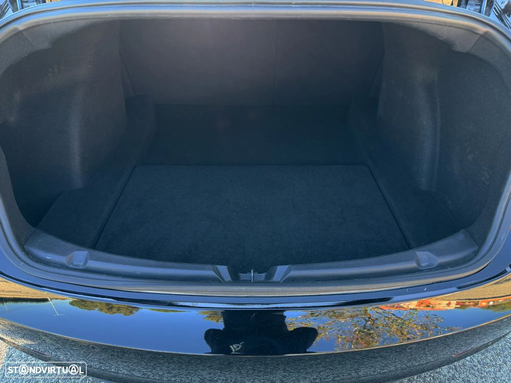 Tesla Model 3 Long-Range Dual Motor AWD - 11