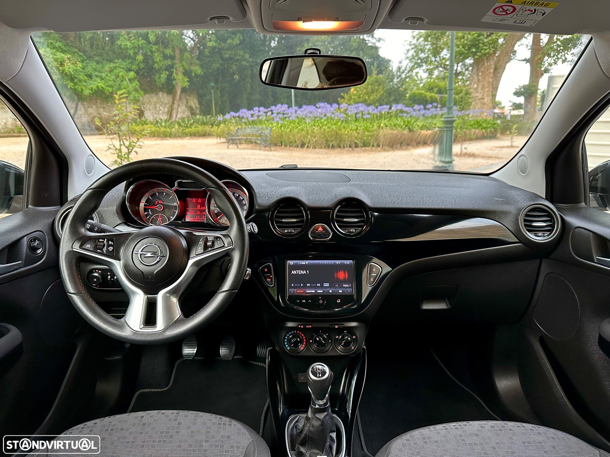 Opel Adam 1.2 Glam - 12
