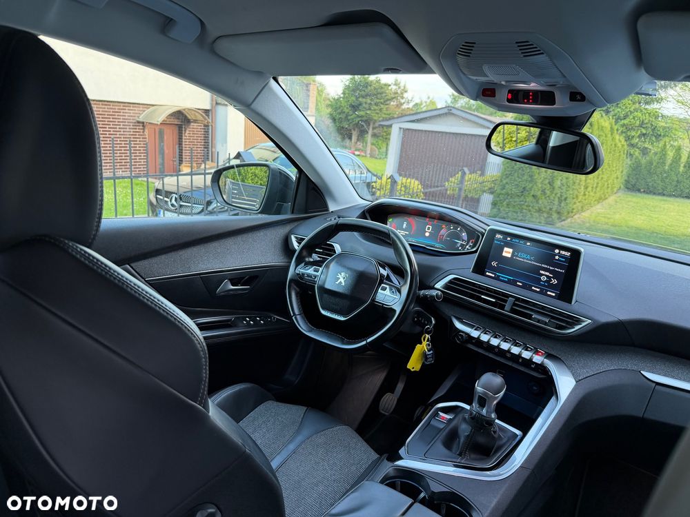 Peugeot 3008 HDi 150 Allure - 13