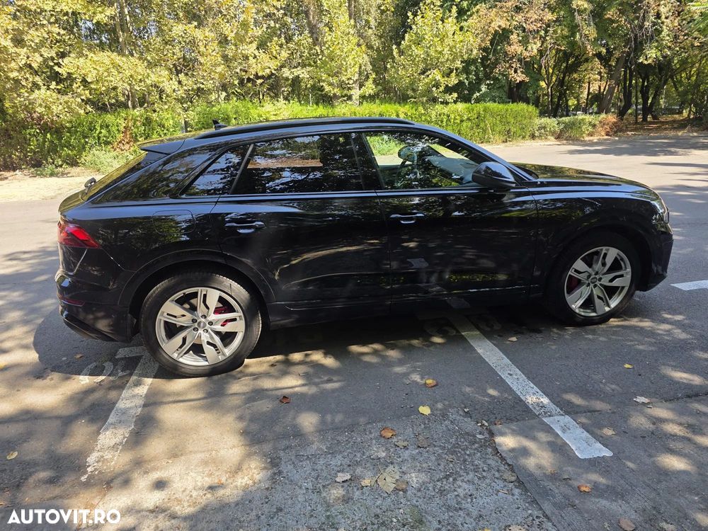 Audi Q8 - 8