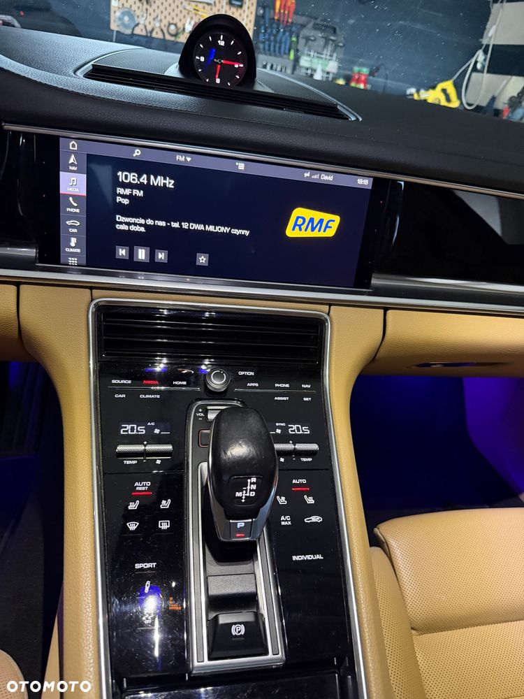 Porsche Panamera - 15