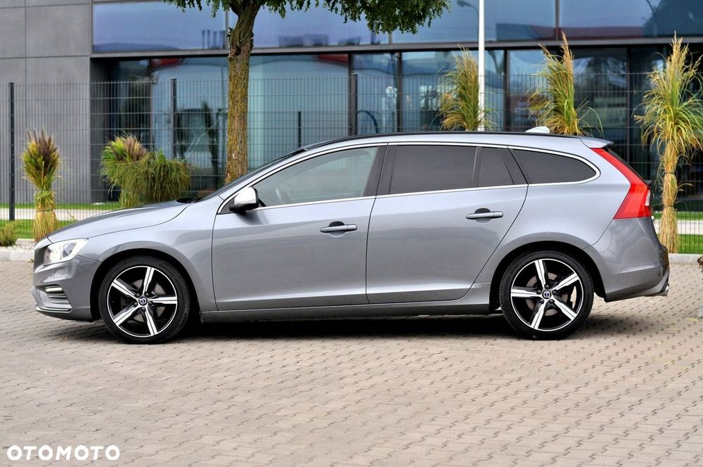 Volvo V60 D3 R-Design - 10