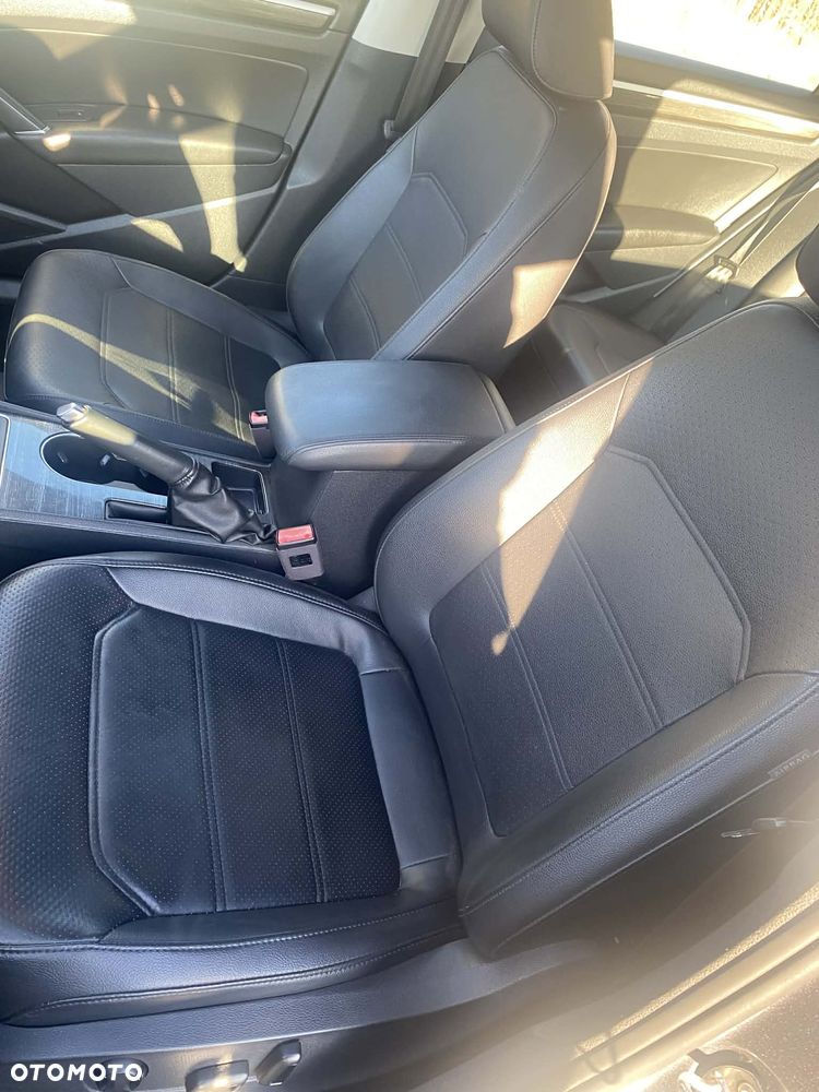 Volkswagen Passat - 14