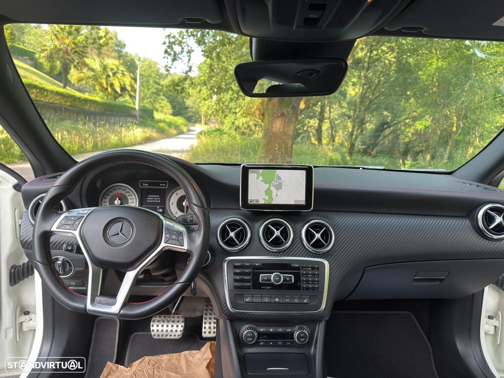 Mercedes-Benz A 220 CDI (BlueEFFICIENCY) 7G-DCT AMG Sport - 36