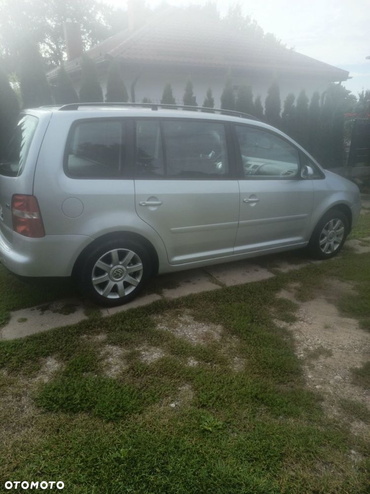 Volkswagen Touran 1.9 TDI Conceptline - 7