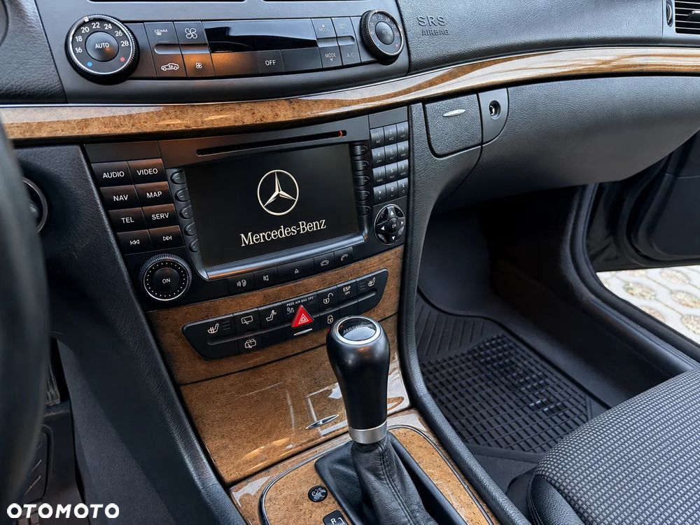 Mercedes-Benz Klasa E 280 CDI Avantgarde DPF - 16
