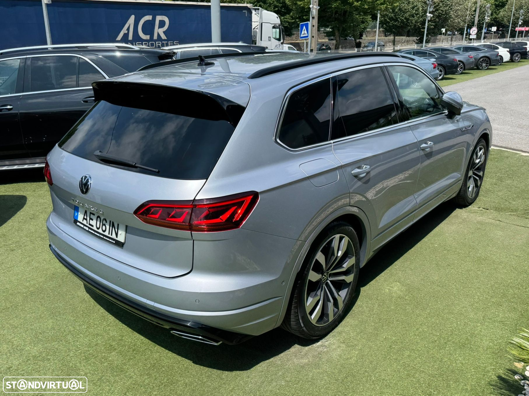 VW Touareg 3.0 TDI V6 R-Line - 11