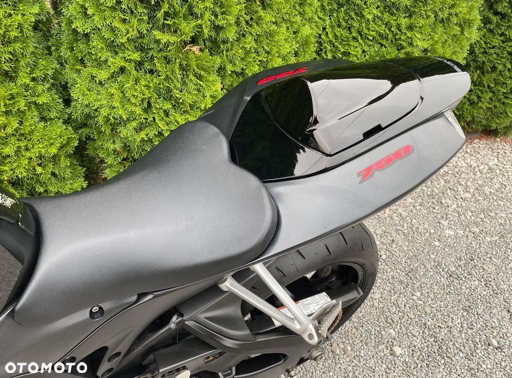 Suzuki GSX-R - 33
