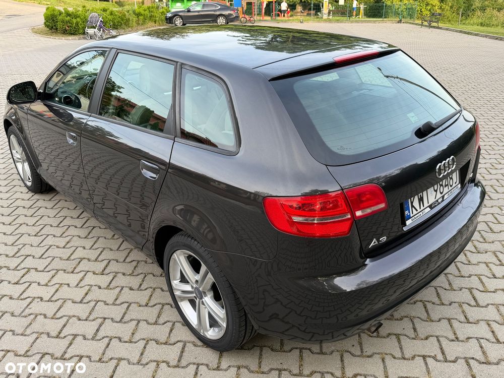 Audi A3 Sportback 1.6 Ambiente - 13