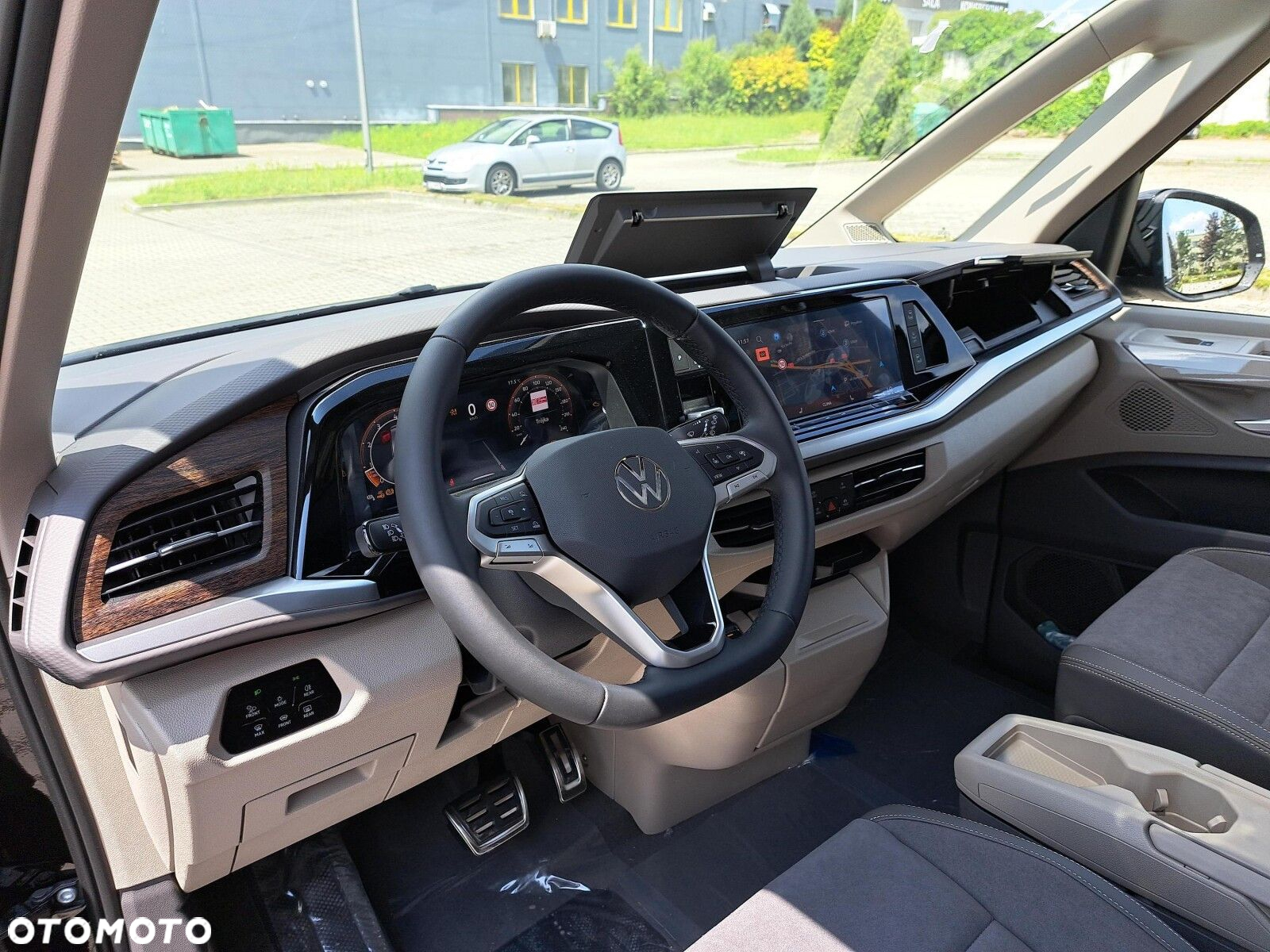 Volkswagen Multivan - 9