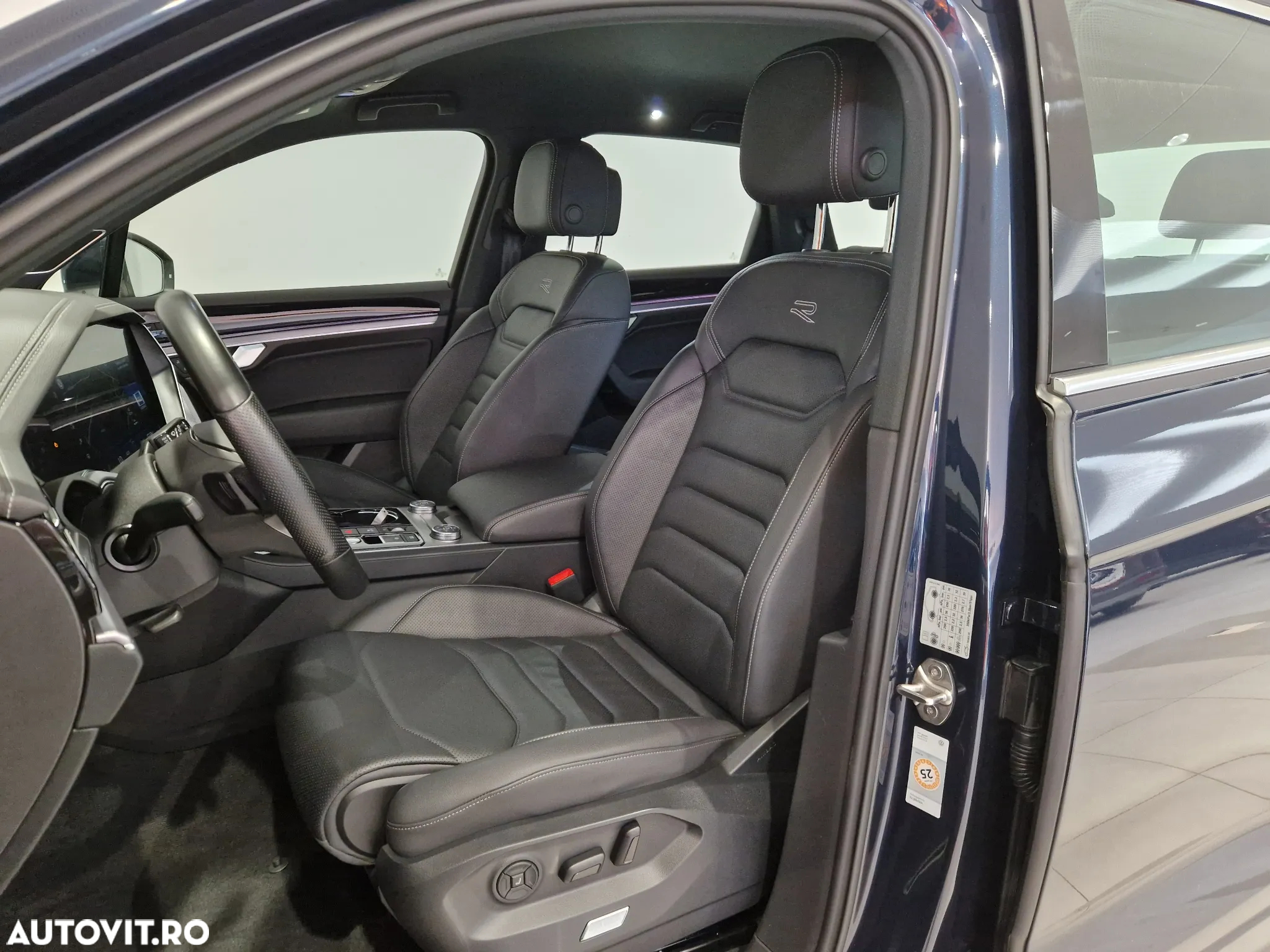 Volkswagen Touareg V6 TDI R-Style - 11