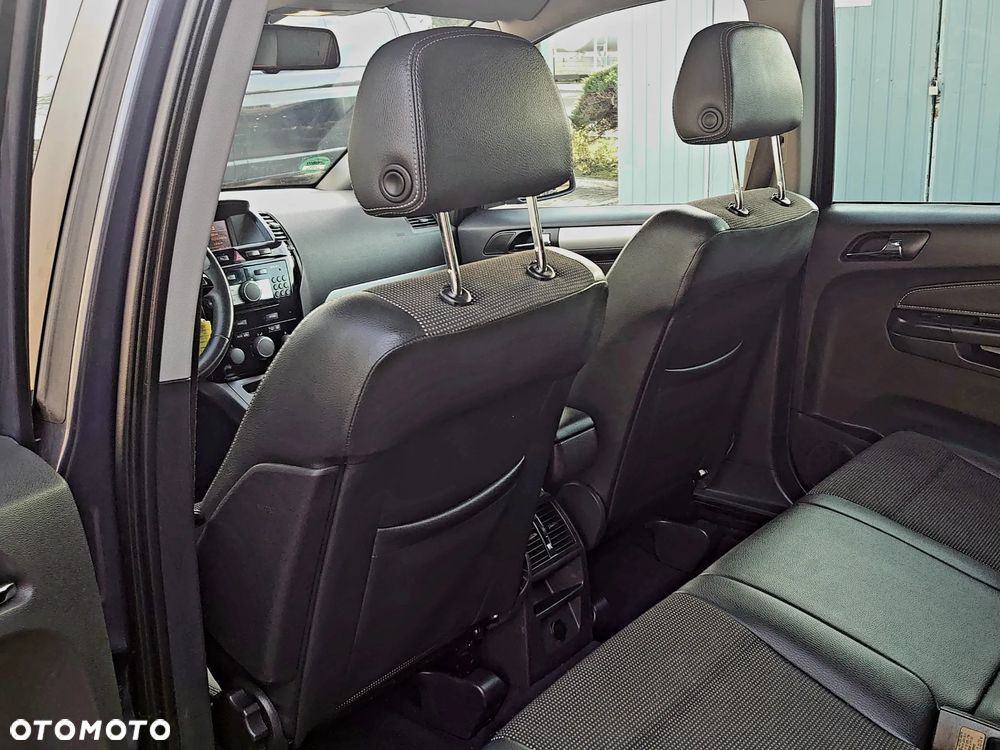 Opel Zafira 1.8 Navi - 33