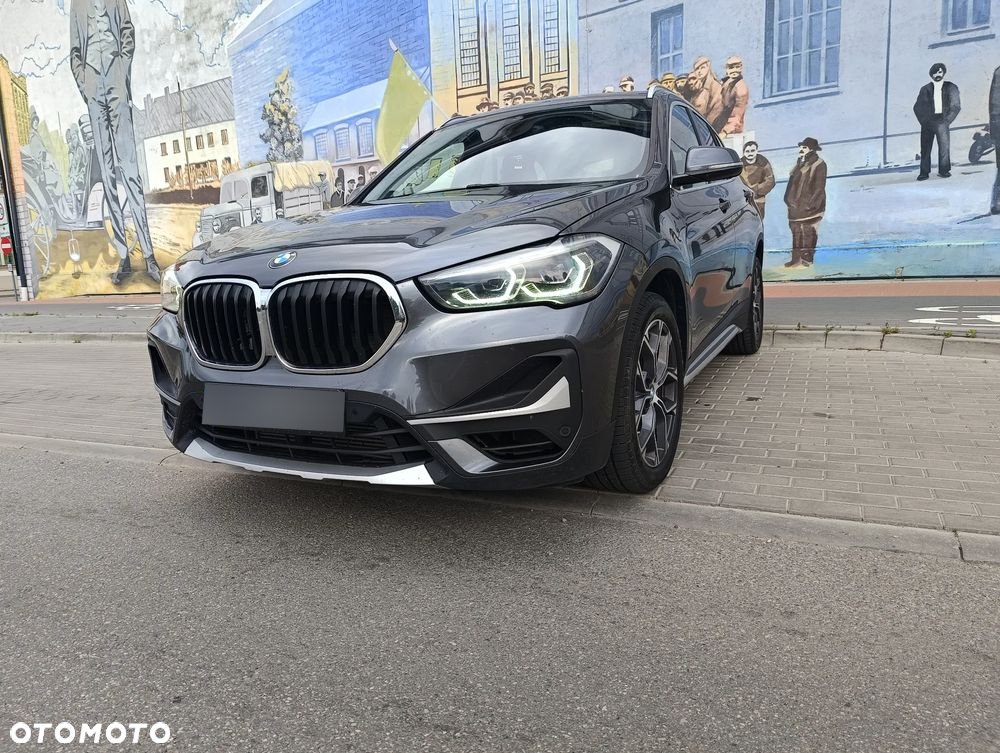 BMW X1 xDrive25i Sport Line - 3