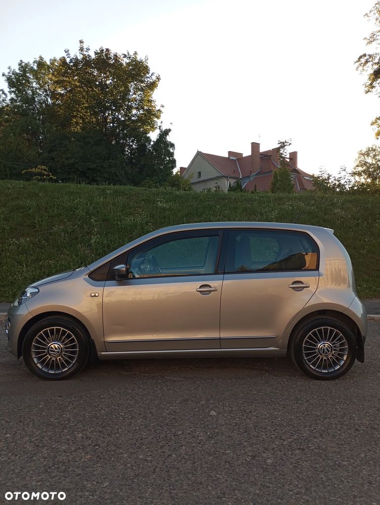 Volkswagen up! cheer - 3