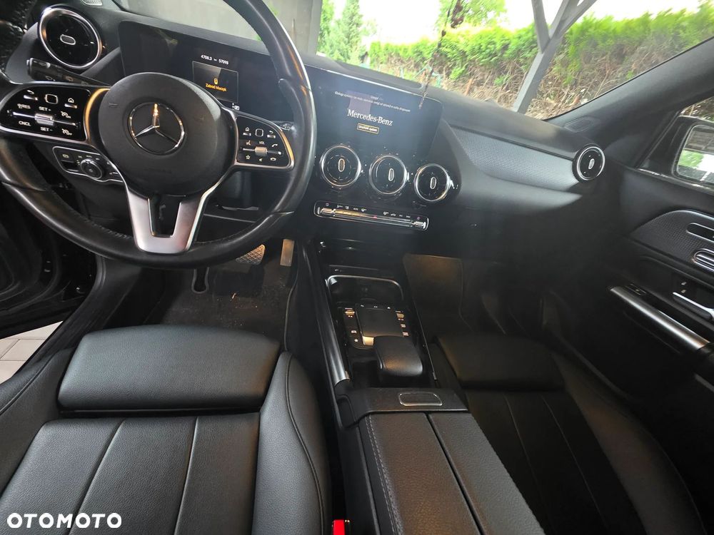Mercedes-Benz GLA 250 4Matic 8G-DCT - 2