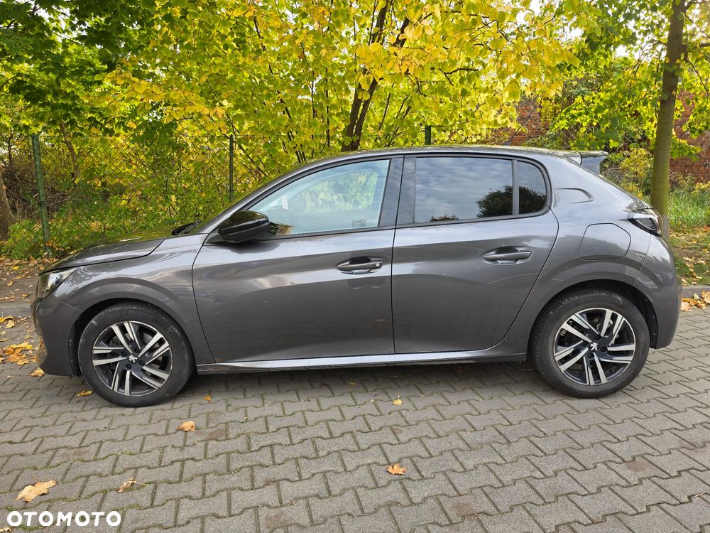 Peugeot 208 - 11