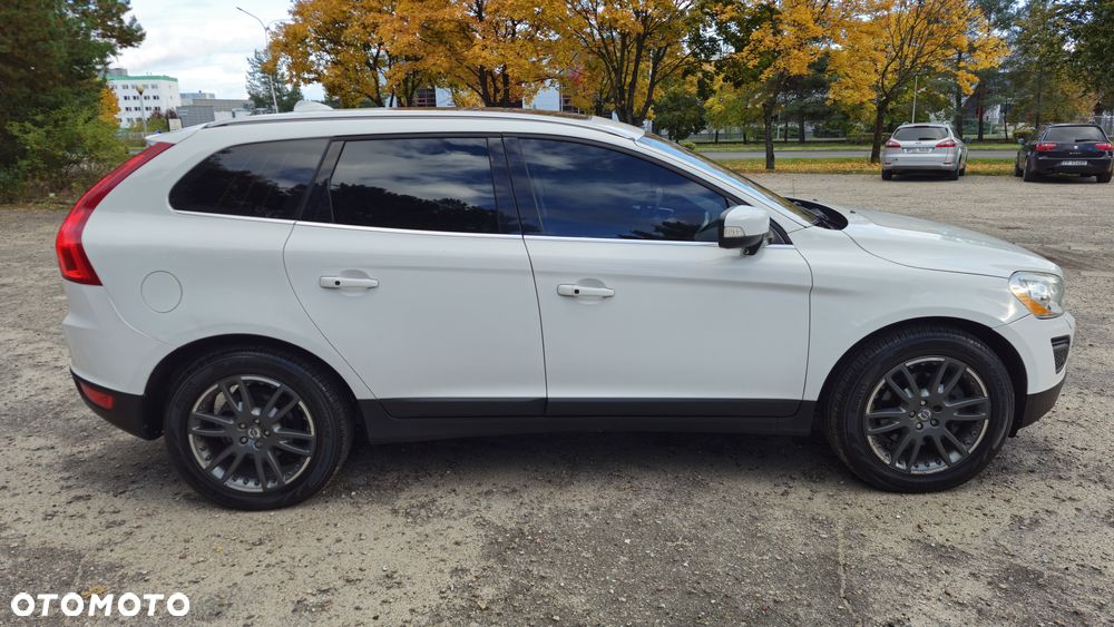 Volvo XC 60 D5 AWD Momentum - 12