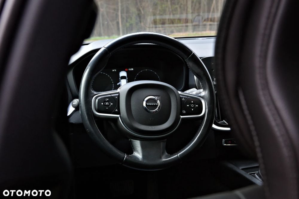 Volvo V60 D4 Momentum - 24