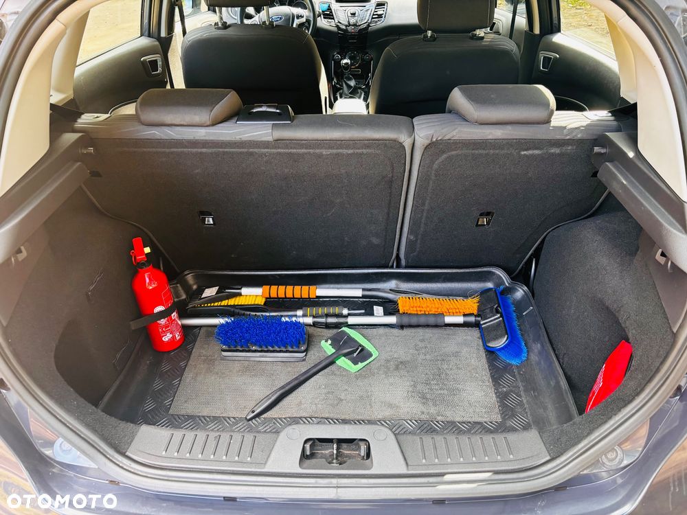 Ford Fiesta - 13