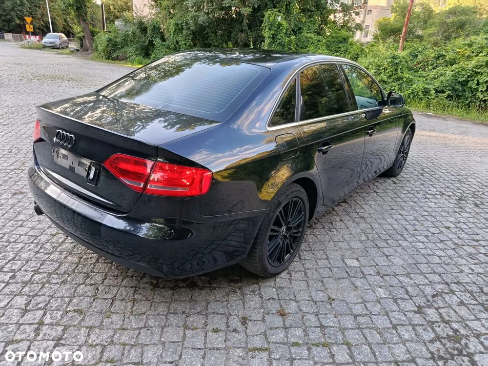 Audi A4 Limousine - 5