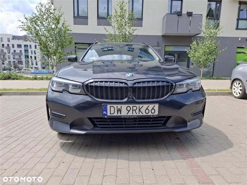 BMW Seria 3 318i - 2