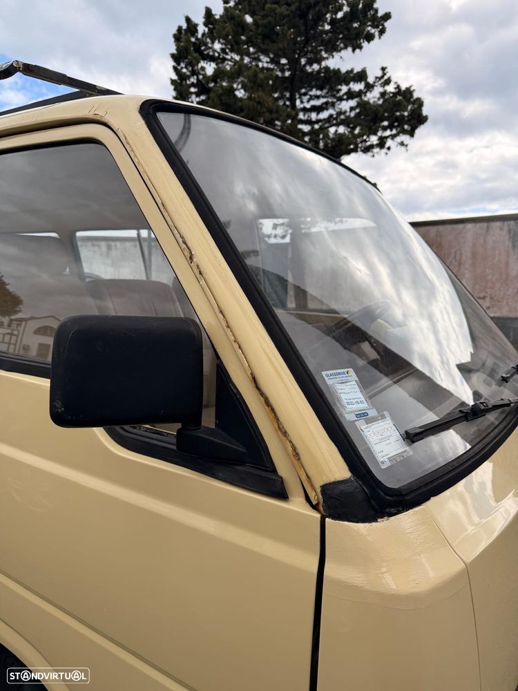 Toyota HiAce - 13