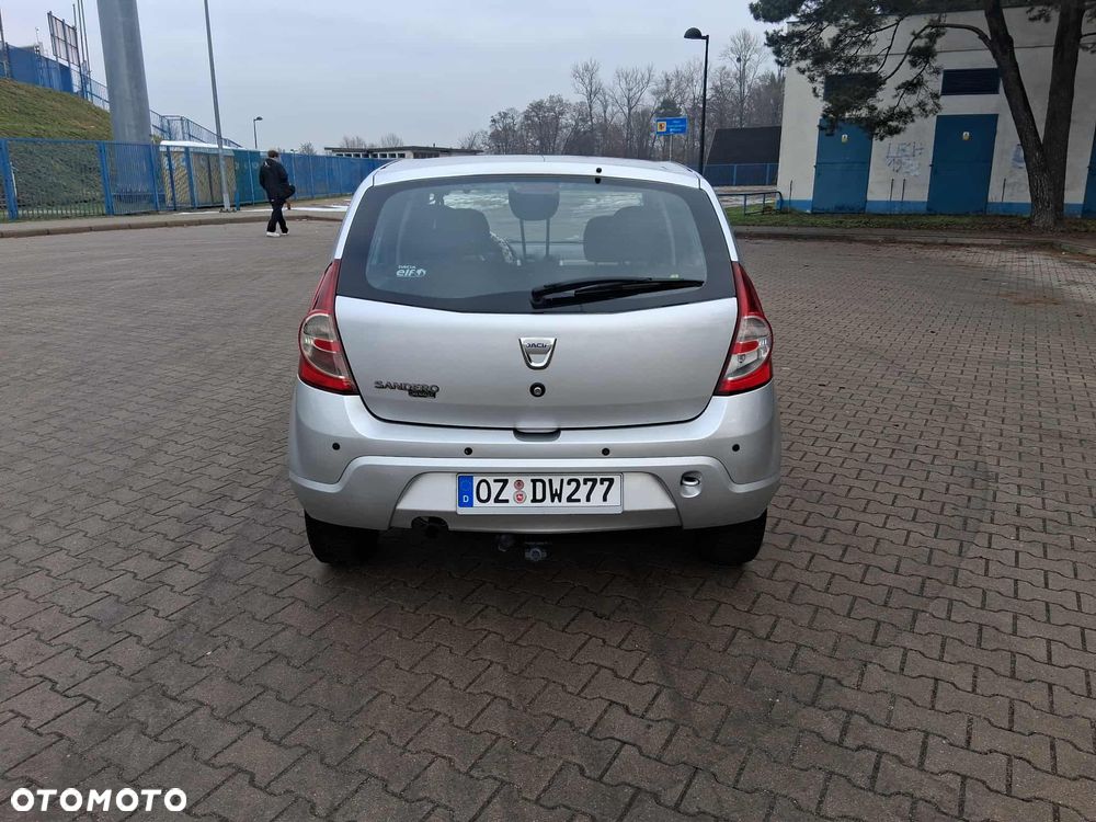 Dacia Sandero - 4