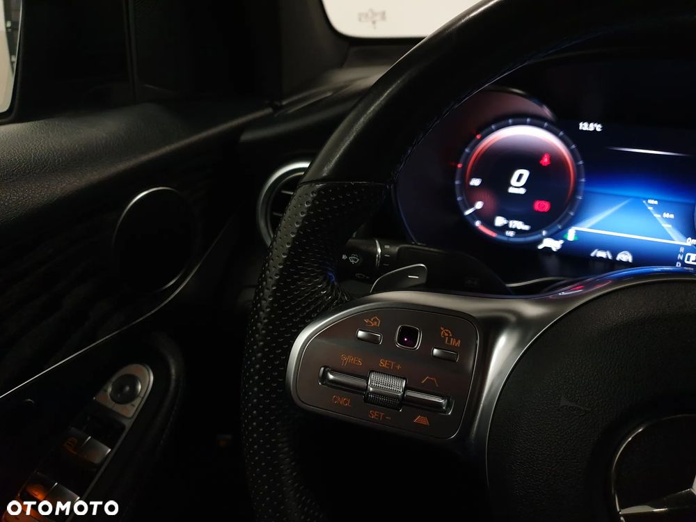 Mercedes-Benz GLC 220 d 4Matic 9G-TRONIC AMG Line Plus - 10