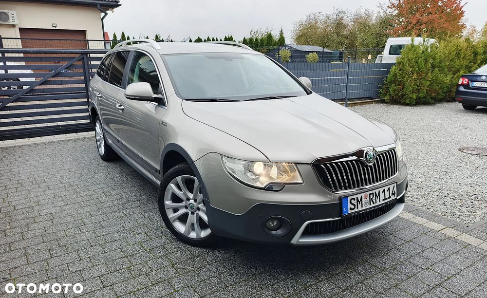 Skoda Superb 2.0 TDI 4x4 DSG Elegance - 6
