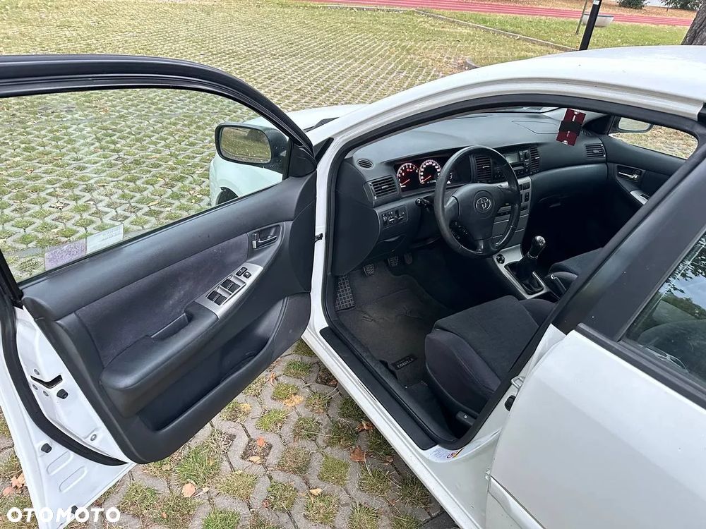 Toyota Corolla 1.6 VVT-i Sol - 7