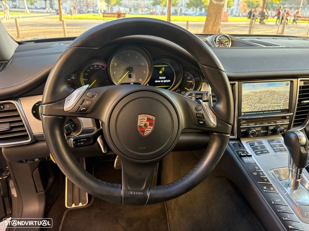 Porsche Panamera - 19
