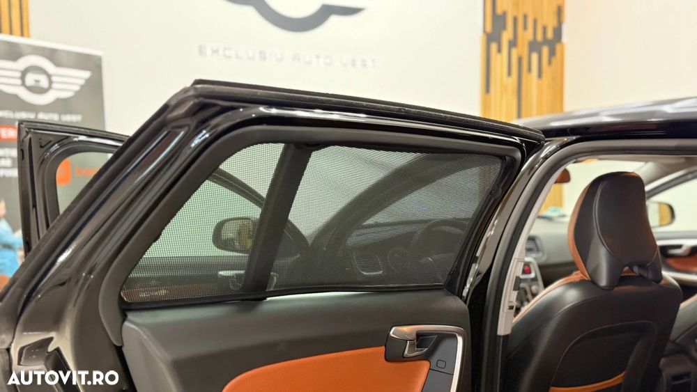 Volvo V60 D3 Momentum - 26