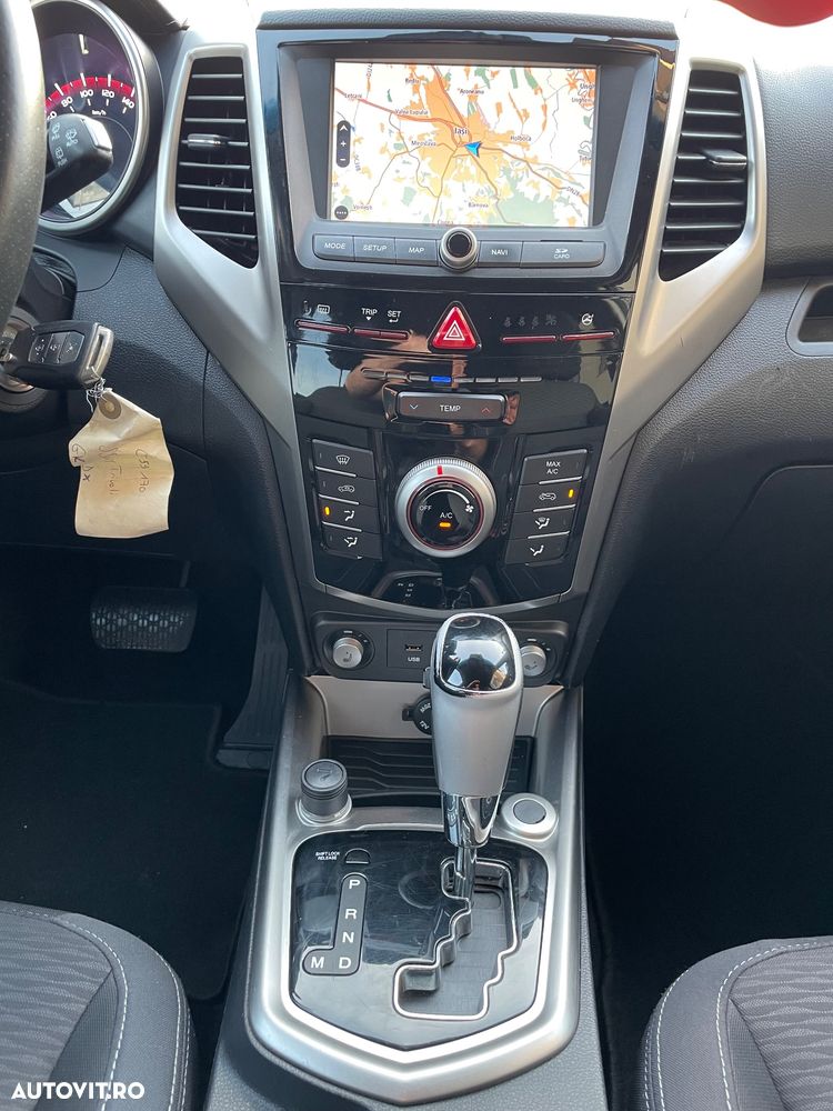 SsangYong Tivoli e-XDi 160 4WD Aut. Crystal - 8