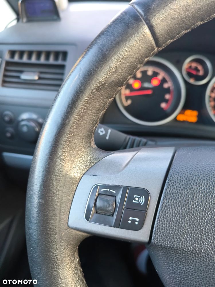 Opel Zafira - 25